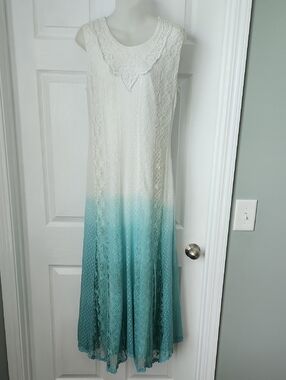 G UNIT Ivory to Teal Ombre Lace Midi Dress Size Sm